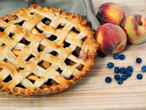 Peach Blueberry Pie | theredheadbaker.com