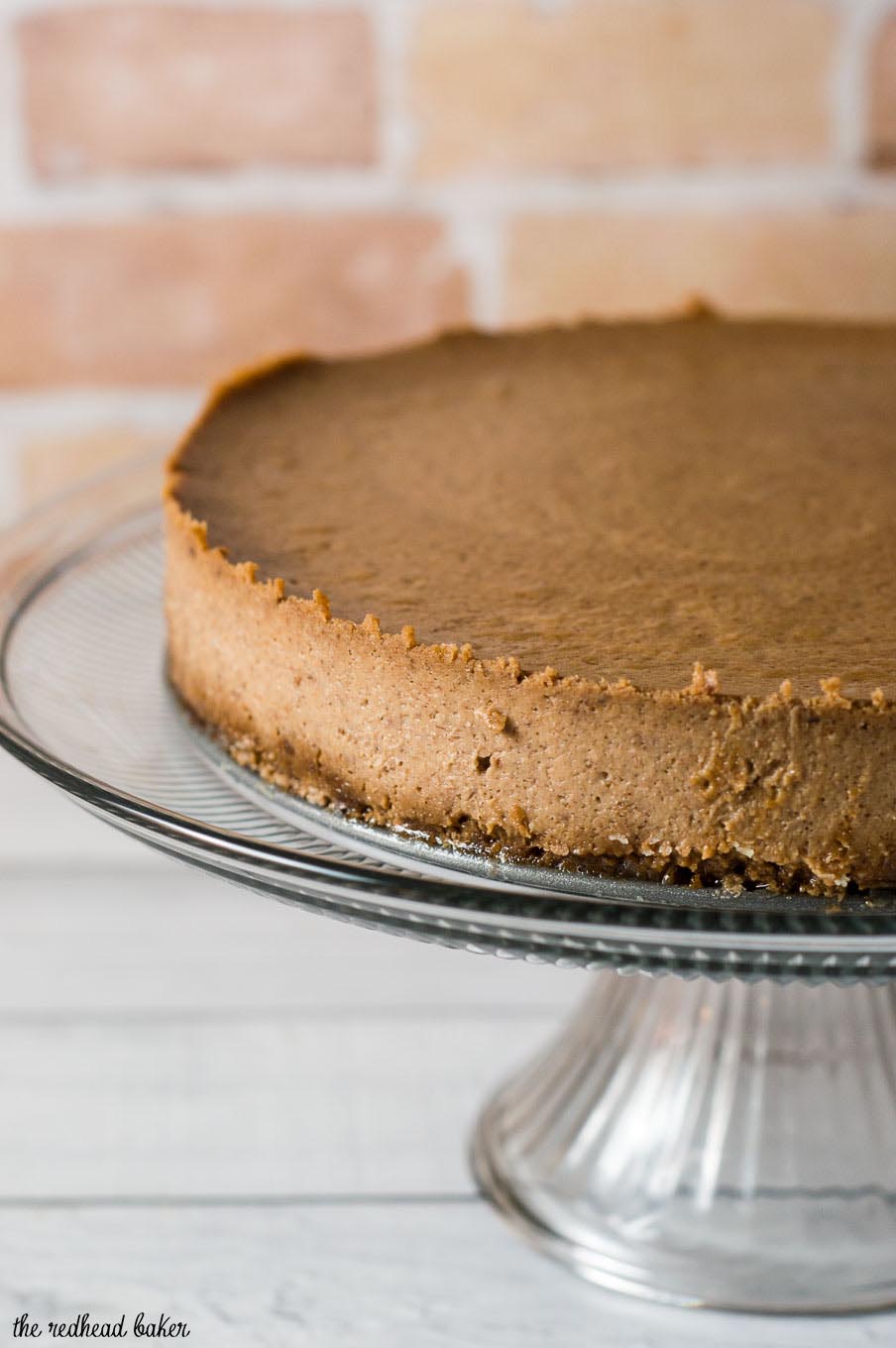 If you're looking for the perfect fall dessert, you need to try than this apple butter cheesecake with spiced apple filling. #AppleWeek