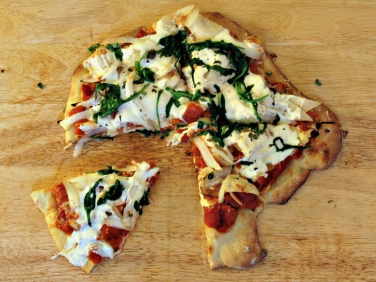 Arugula and Onion Pizza