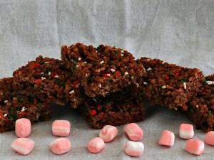Chocolate Peppermint Rice Krispie Treats | The Redhead Baker