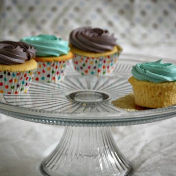 Vanilla Bean Cupcakes with Quick Vanilla Frosting