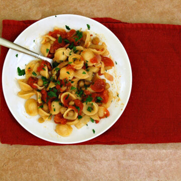 Orecchiette and Chickpeas in Rustic Tomato Sauce #vegan