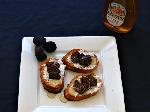 Fig and Goat Cheese Crostini