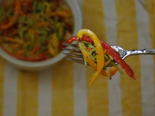 Bell Pepper Broccoli Slaw #PepperParty