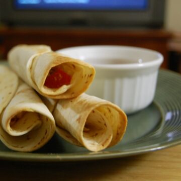 Creamy Corn and Pepper Taquitos #vegetarian