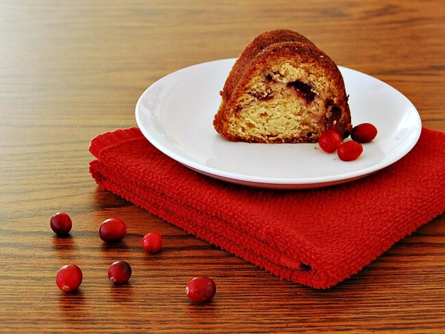 Cranberry-Swirl Bundt Cake #dessert
