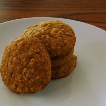 Spiced Pumpkin Oatmeal Cookies #12DaysofCookies