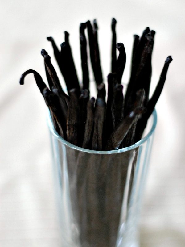 How to Use Vanilla Beans by The Redhead Baker