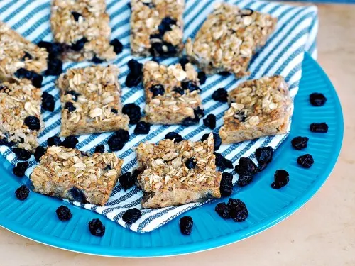 Baked Blueberry Oatmeal Squares by The Redhead Baker