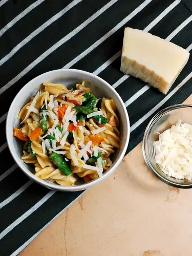 Spring Vegetable Carbonara by The Redhead Baker #healthy #CLBlogger