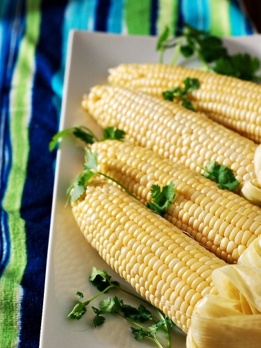 Grilled Corn on the Cob with Cilantro-Lime Butter #SundaySupper by @TheRedheadBaker