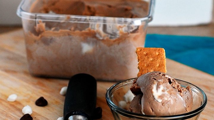 Homemade Chocolate Ice Cream - The Suburban Soapbox