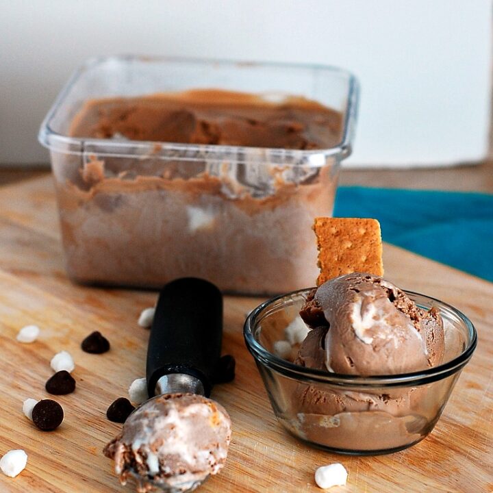 Milk Chocolate S'mores Ice Cream by @TheRedheadBaker #IceCreamForOXO