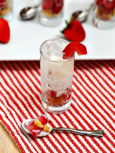 Strawberry Shortcake Dessert Shooters by @TheRedheadBaker #SundaySupper