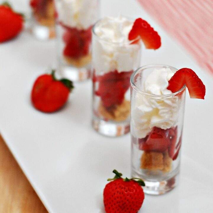 Strawberry Shortcake Dessert Shooters by @TheRedheadBaker #SundaySupper