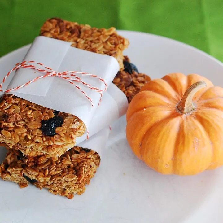 Pumpkin Spice Granola Bars by @TheRedheadBaker