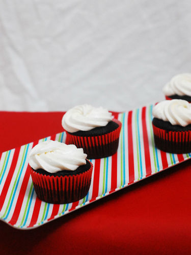 Hot Cocoa Cupcakes with Marshmallow Buttercream #CupcakeDay by @TheRedheadBaker
