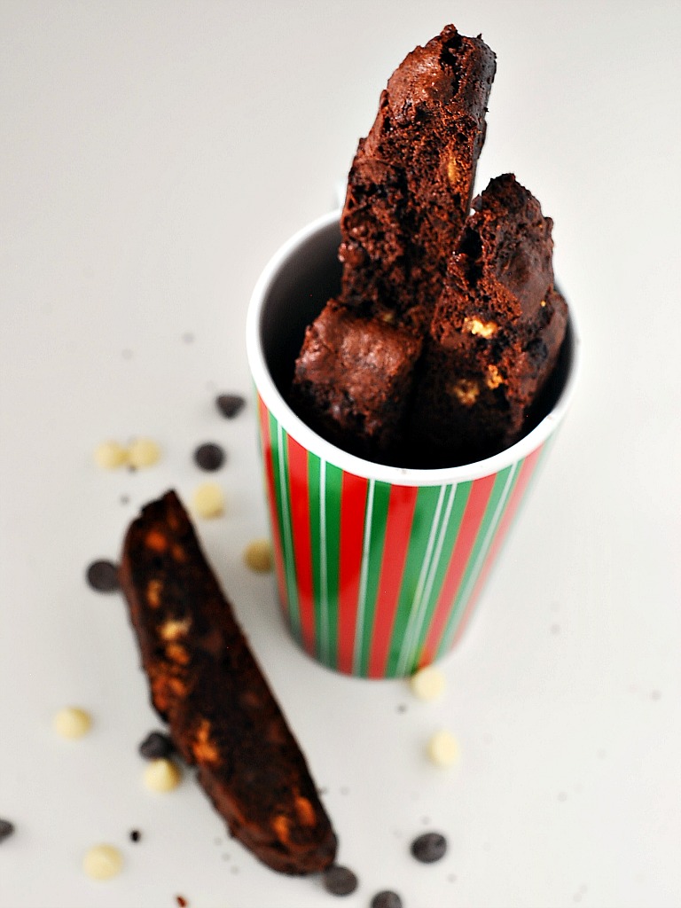 Tiramisu Biscotti #SundaySupper by @TheRedheadBaker