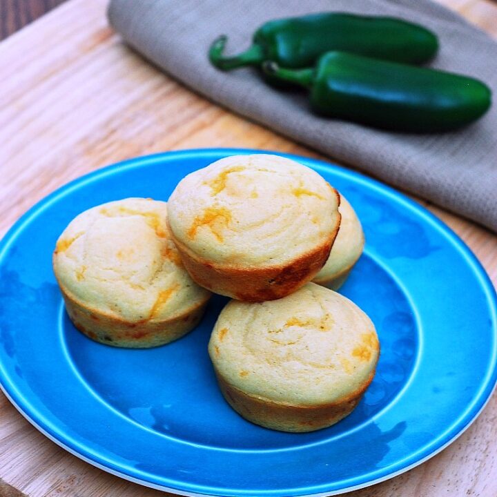 Jalapeno Cheddar Corn Muffins | theredheadbaker.com