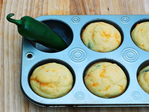 Jalapeno Cheddar Corn Muffins | theredheadbaker.com