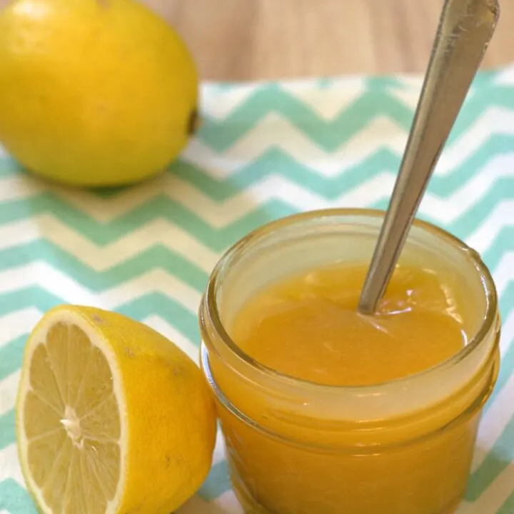 Lemon Curd | theredheadbaker.com