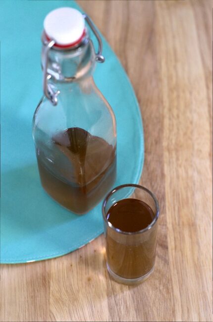 Banana Liqueur #DIY | theredheadbaker.com