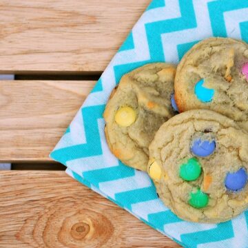 #Easter Candy Cookies | theredheadbaker.com