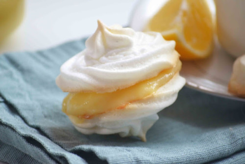 Lemon Meringue Pie Cookies by Bakaholic Mama