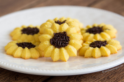 Lemon Sunflower Spritz Cookies by Bake Love Give
