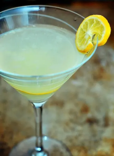 Meyer Lemon Rosemary Martini #SundaySupper | theredheadbaker.com