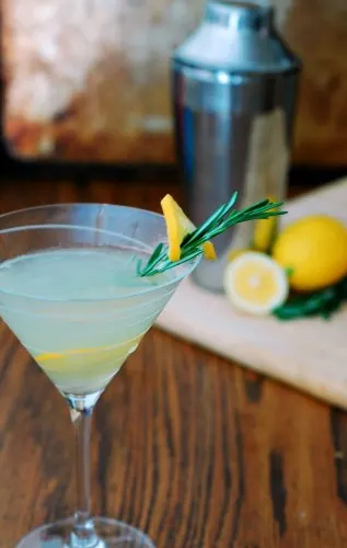 Meyer Lemon Rosemary Martini #SundaySupper | theredheadbaker.com