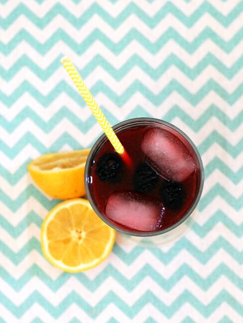 Blackberry Lemonade #SundaySupper | theredheadbaker.com