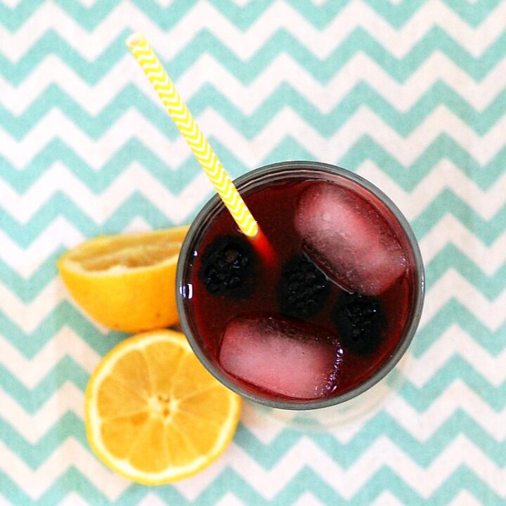 Blackberry Lemonade #SundaySupper | theredheadbaker.com