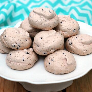 Cherry Chocolate Chip Meringue Cookies | theredheadbaker.com