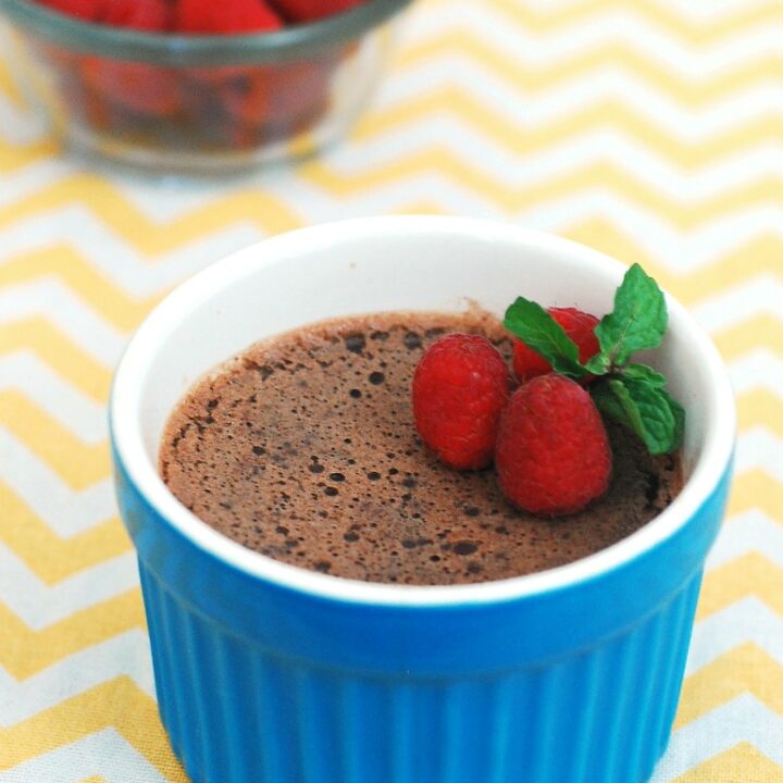 Chocolate Pot de Creme | theredheadbaker.com