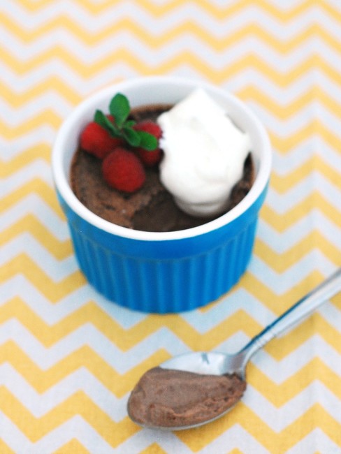 Chocolate Pot de Creme | theredheadbaker.com