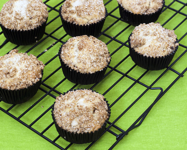 Autumn means apples are in season. Enjoy them in these easy-to-make quintessential fall breakfast muffins: caramel apple streusel muffins. #SundaySupper TheRedheadBaker.com