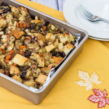 This Thanksgiving stuffing is packed full of flavor, from the #LaBreaBakery bread, to the veggies, to the cinnamon-coated apples. Make it ahead of time, then crisp the top in the oven while your turkey rests.