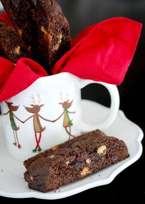 eva bakes triple chocolate biscotti