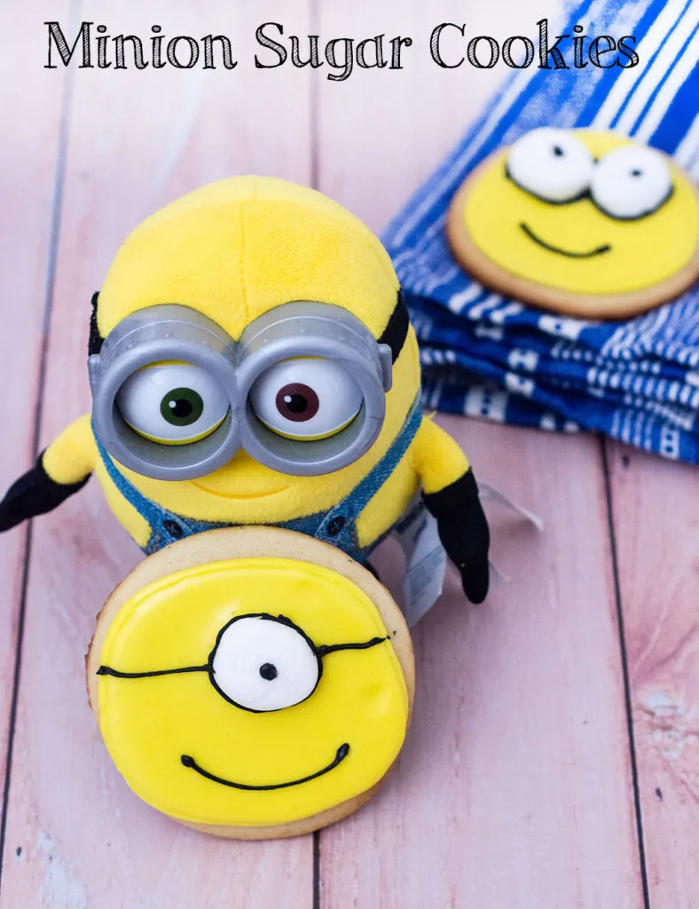 With these no-spread sugar cookies, you can serve delicious minion-inspired treats at your next family movie night! #MinionsMovieNight TheRedheadBaker.com