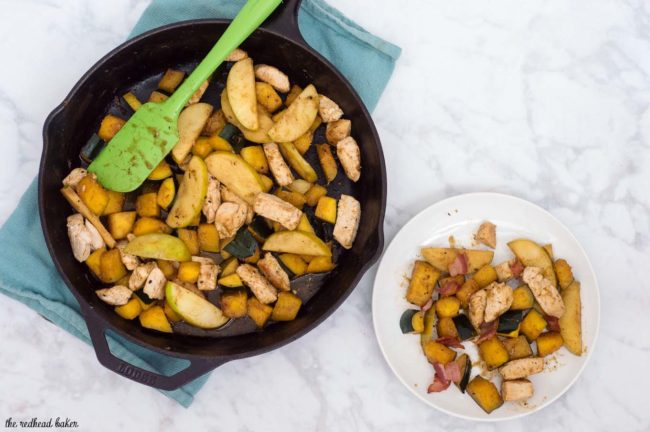 This apple, squash and chicken skillet meal is perfect for busy weeknights: ready in under 30 minutes, and only one pan to wash! #SundaySupper