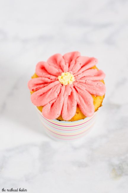 With buttercream icing and a few simple tools, use this tutorial to turn your favorite cupcakes into beautiful gerbera daisy cupcakes for any spring occasion!