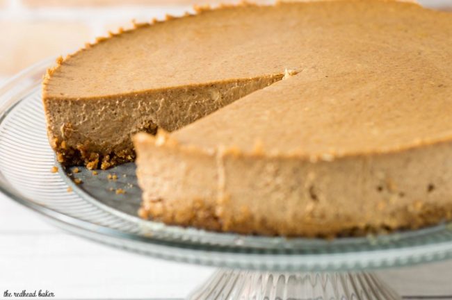 If you're looking for the perfect fall dessert, you need to try than this apple butter cheesecake with spiced apple filling. #AppleWeek