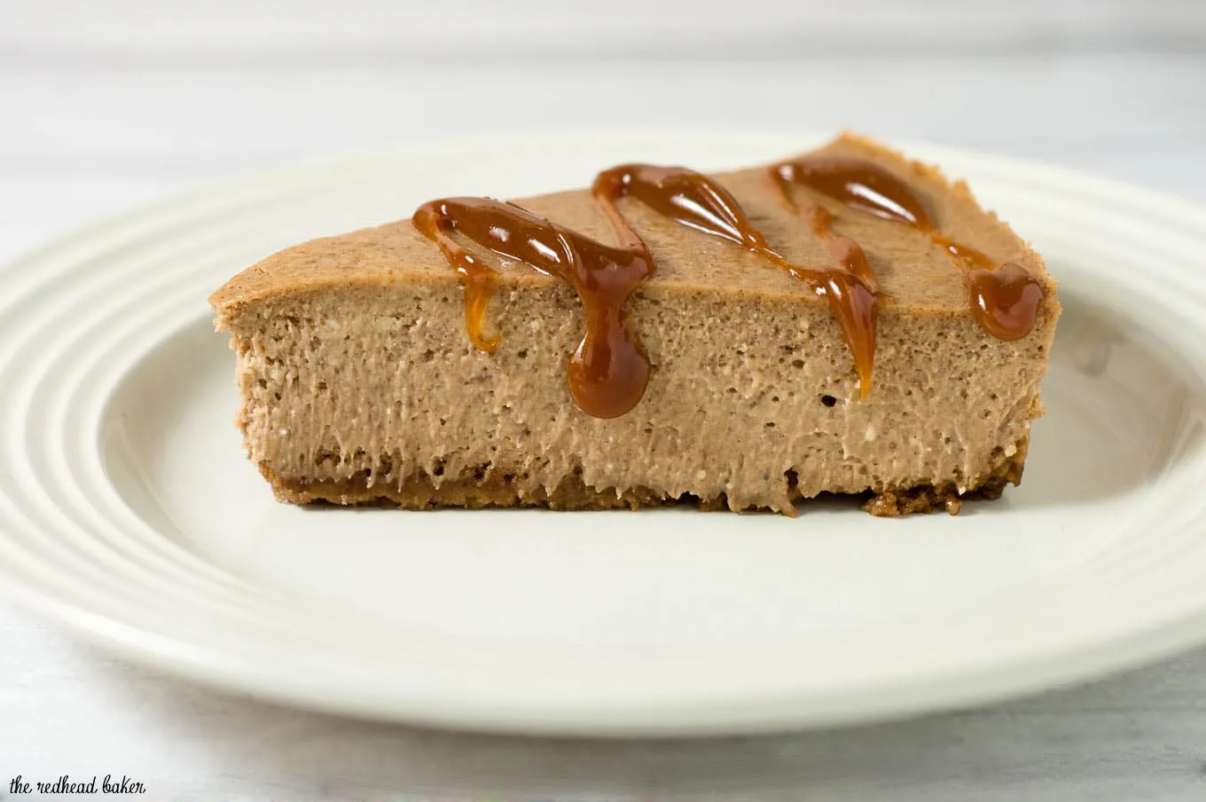 If you're looking for the perfect fall dessert, you need to try than this apple butter cheesecake with spiced apple filling. #AppleWeek