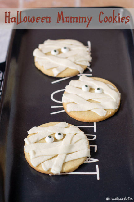 Scare up some easy Halloween treats — make these spooky mummy cookies. Simply pipe a few lines of frosting onto round sugar cookies, add candy eyes and you're done! #ProgressiveEats