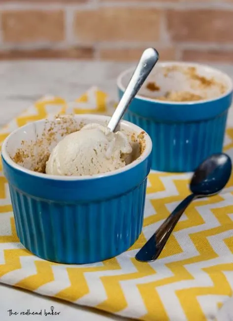 Honeycrisp apple crumble is an easy, delicious dessert. The chopped apples are baked with an oat/brown sugar topping. Add ice cream just before serving, which melts into a creamy sauce.&nbsp;