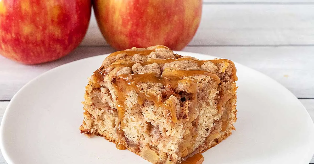 Caramel Apple Crumb Cake